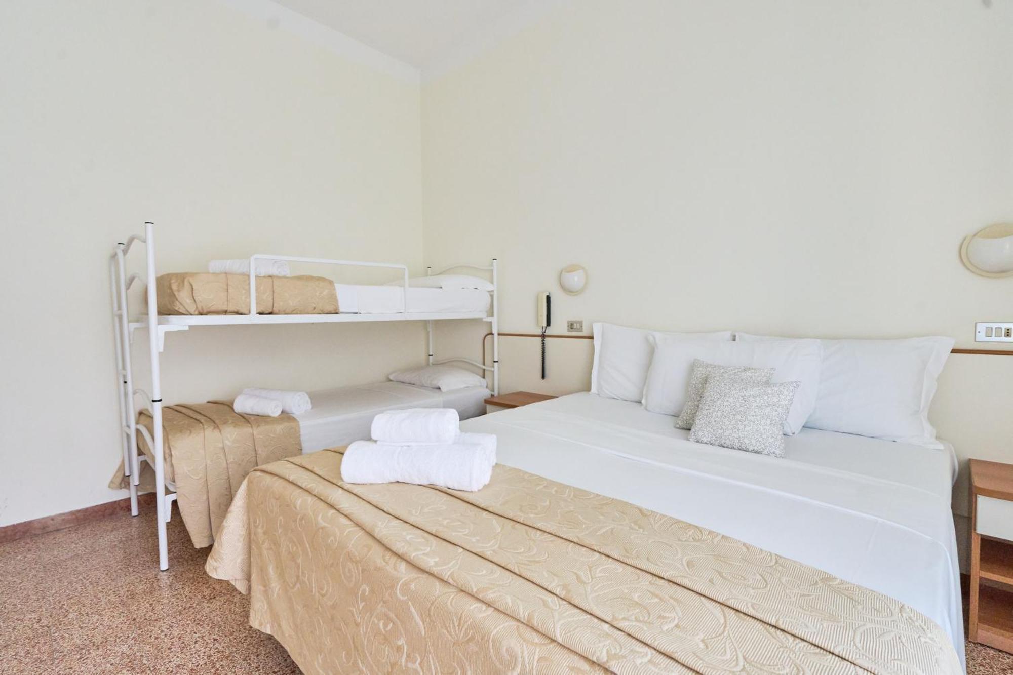 Hotel Bruna B&B Milano Marittima Luaran gambar