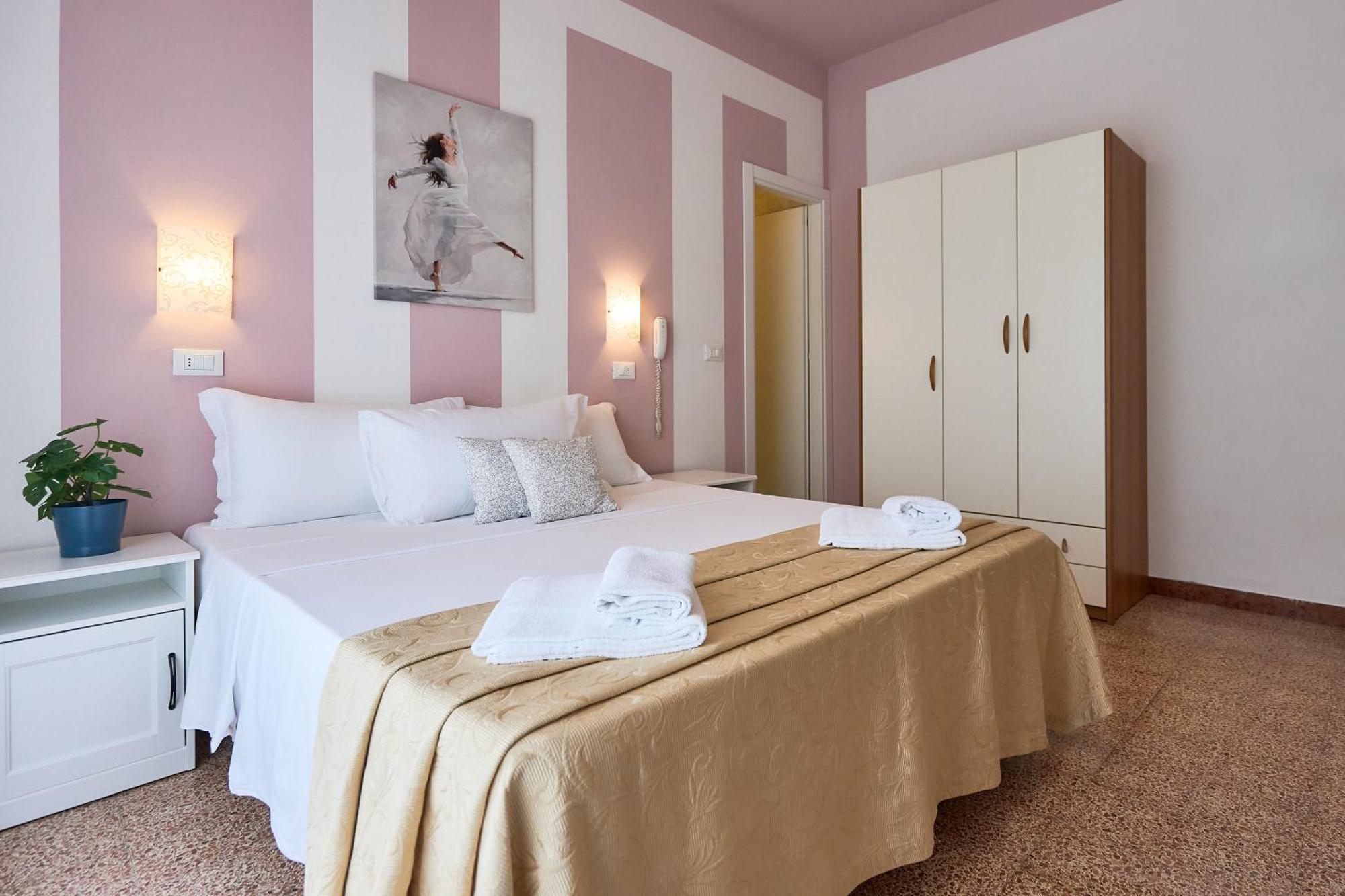 Hotel Bruna B&B Milano Marittima Luaran gambar
