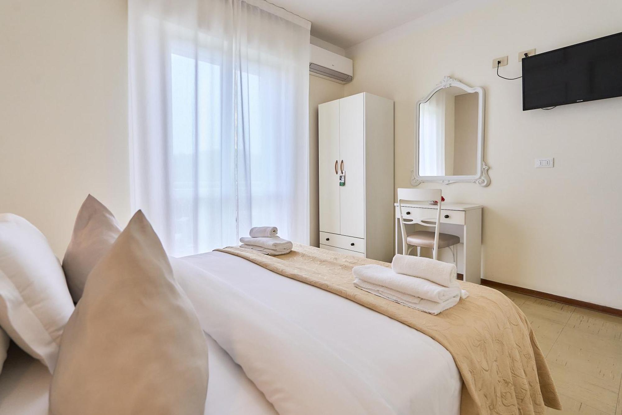 Hotel Bruna B&B Milano Marittima Luaran gambar