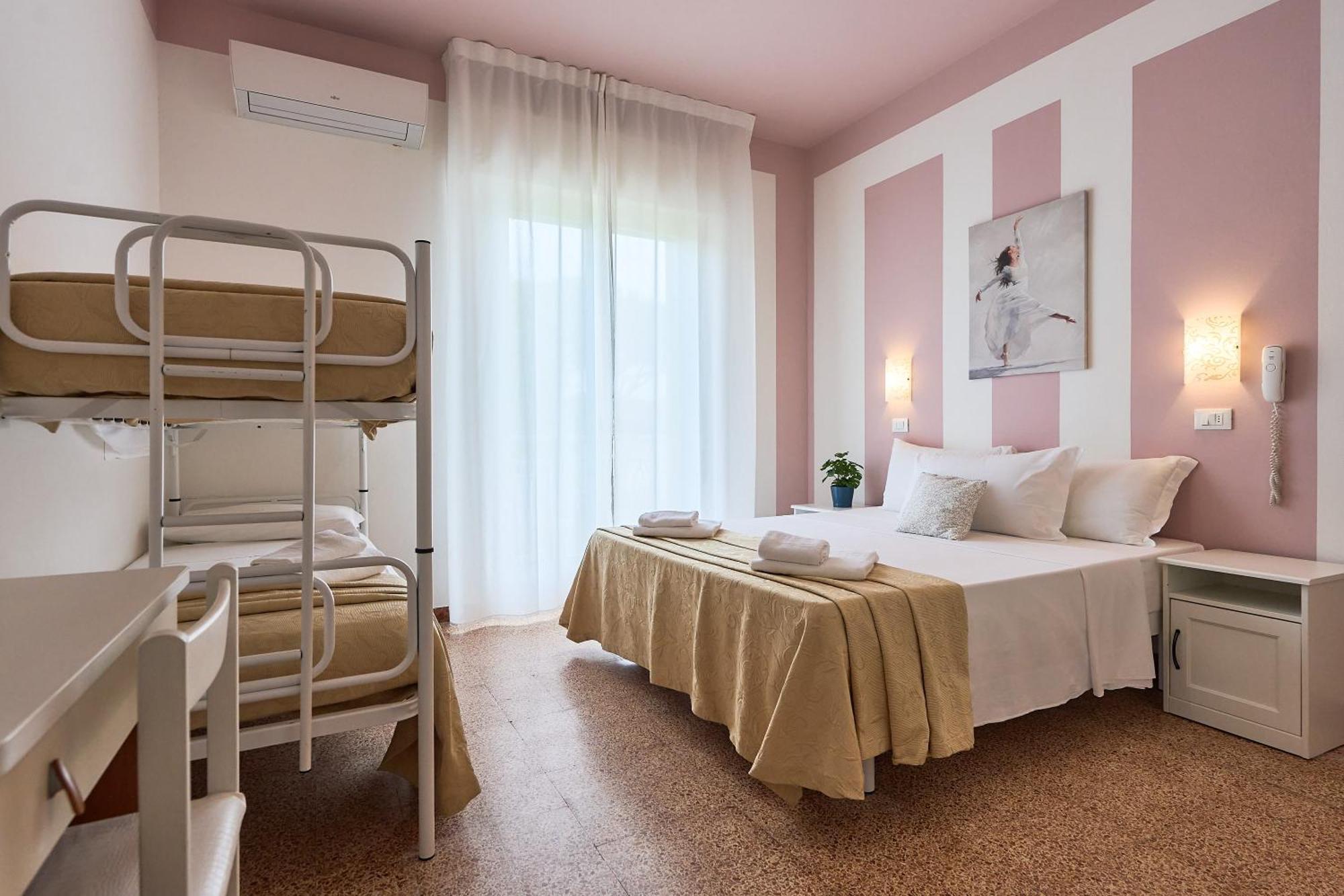Hotel Bruna B&B Milano Marittima Luaran gambar