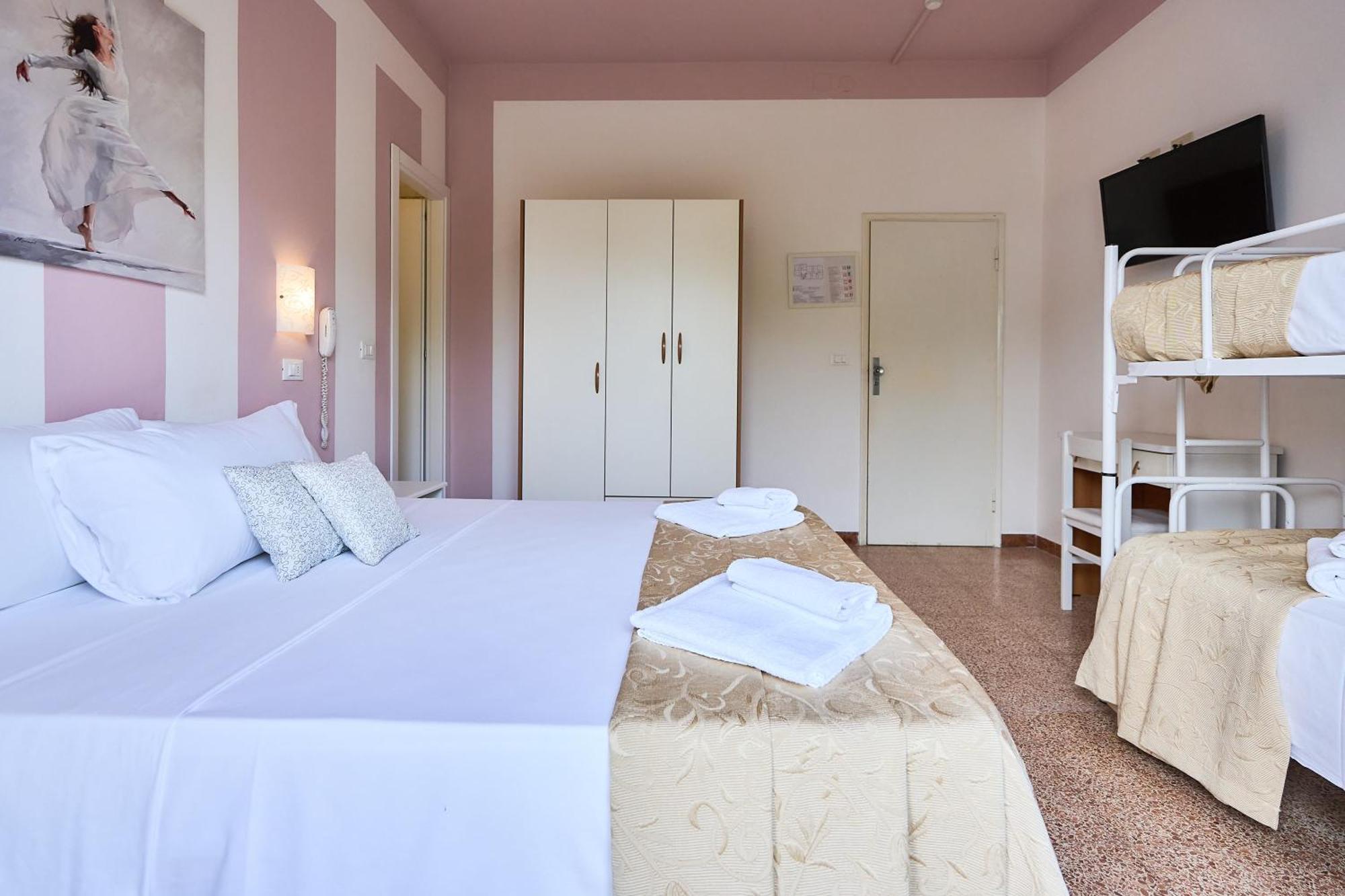 Hotel Bruna B&B Milano Marittima Luaran gambar