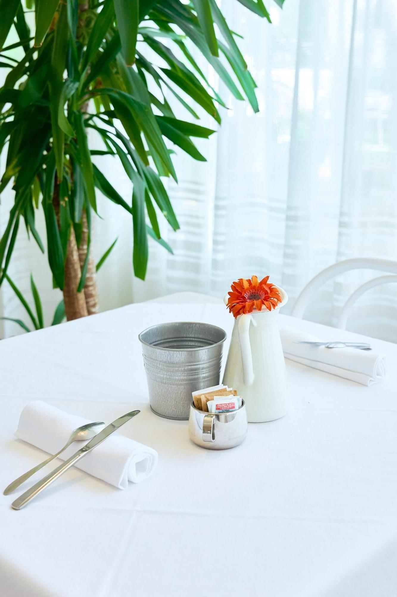 Hotel Bruna B&B Milano Marittima Luaran gambar