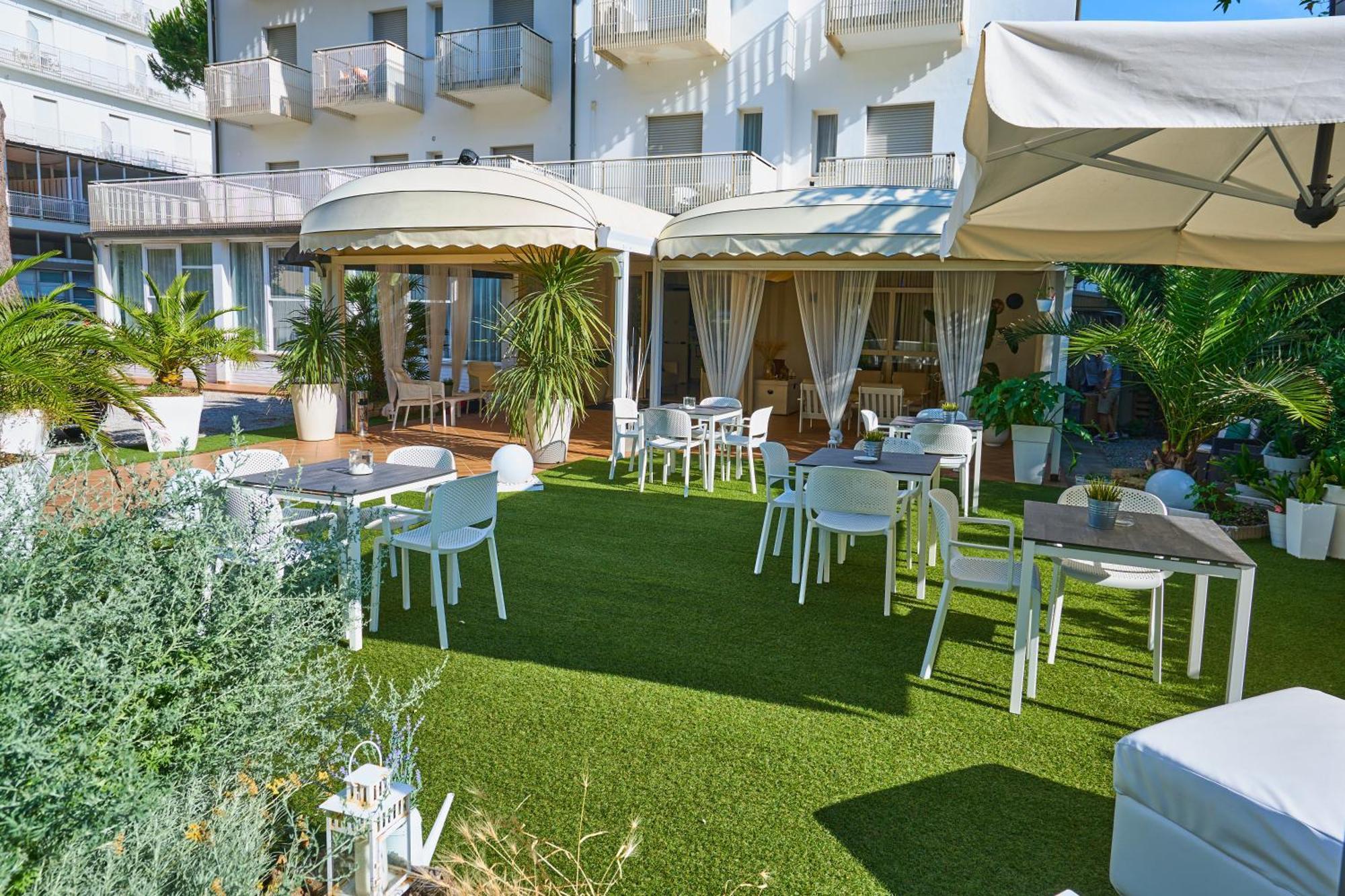 Hotel Bruna B&B Milano Marittima Luaran gambar