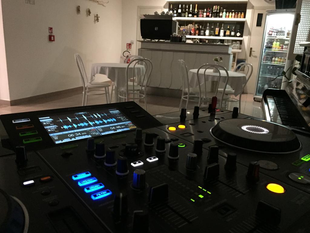 Hotel Bruna B&B Milano Marittima Luaran gambar